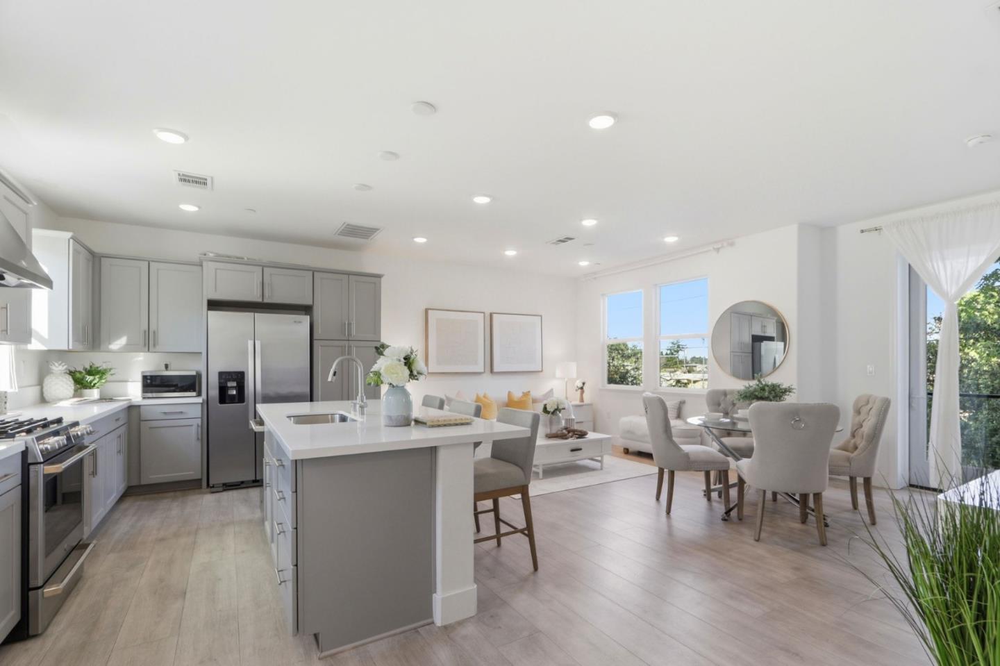 Front Image Thumbnail for ML82038976