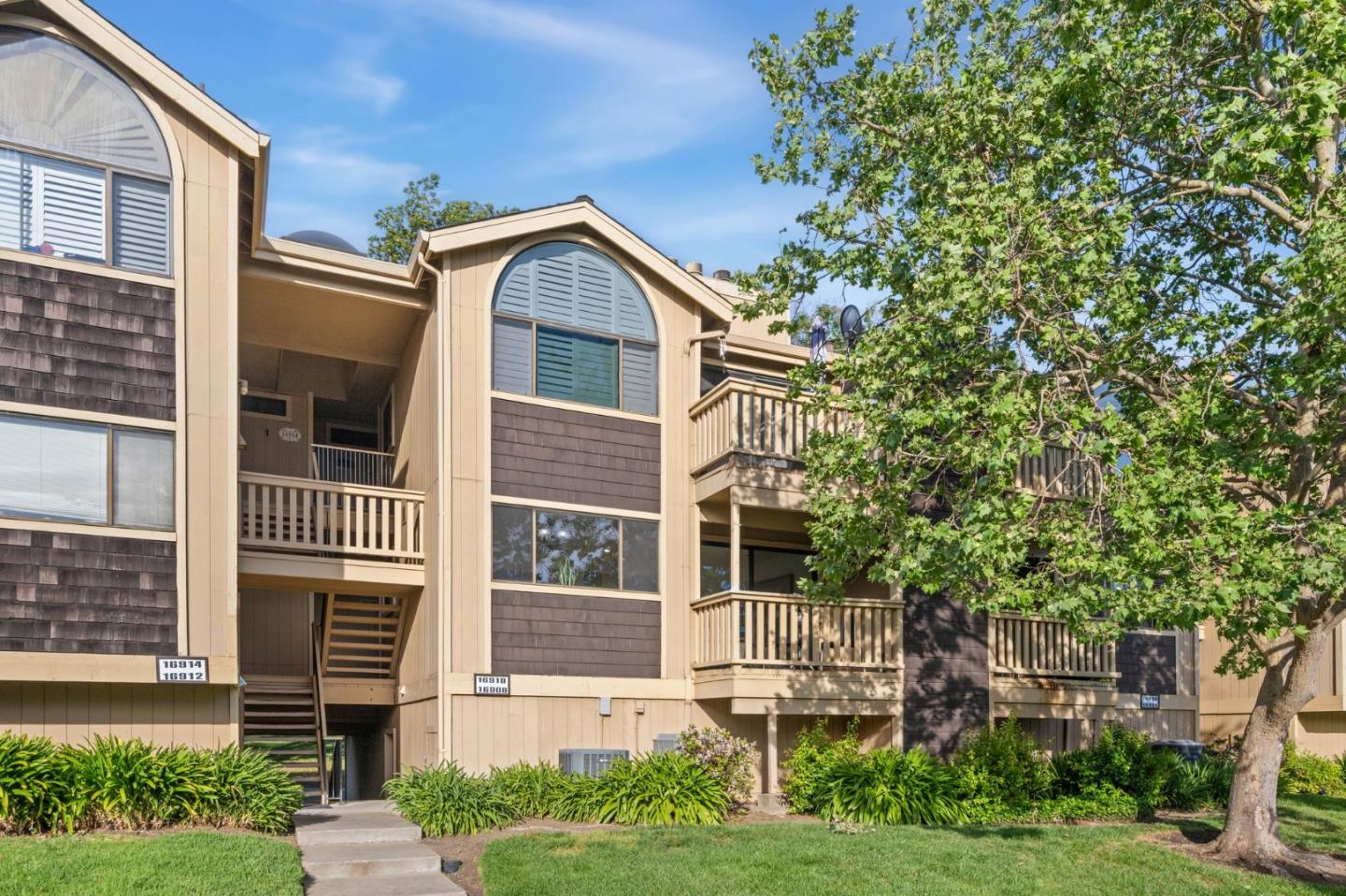 Front Image Thumbnail for ML82039002