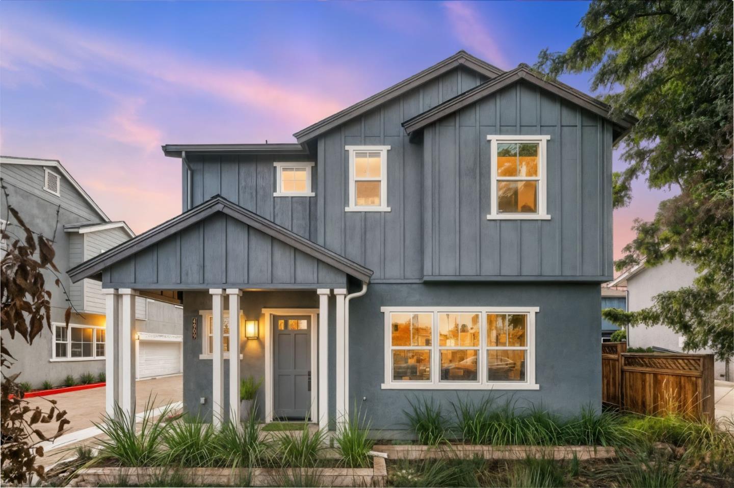 Front Image Thumbnail for ML82039060