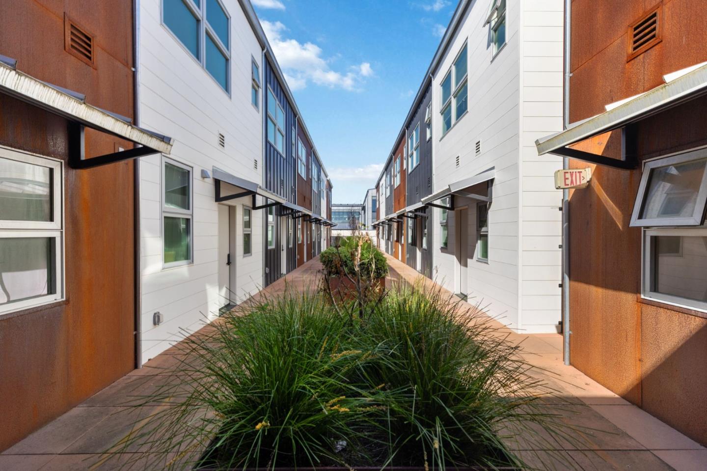 Front Image Thumbnail for ML82039119