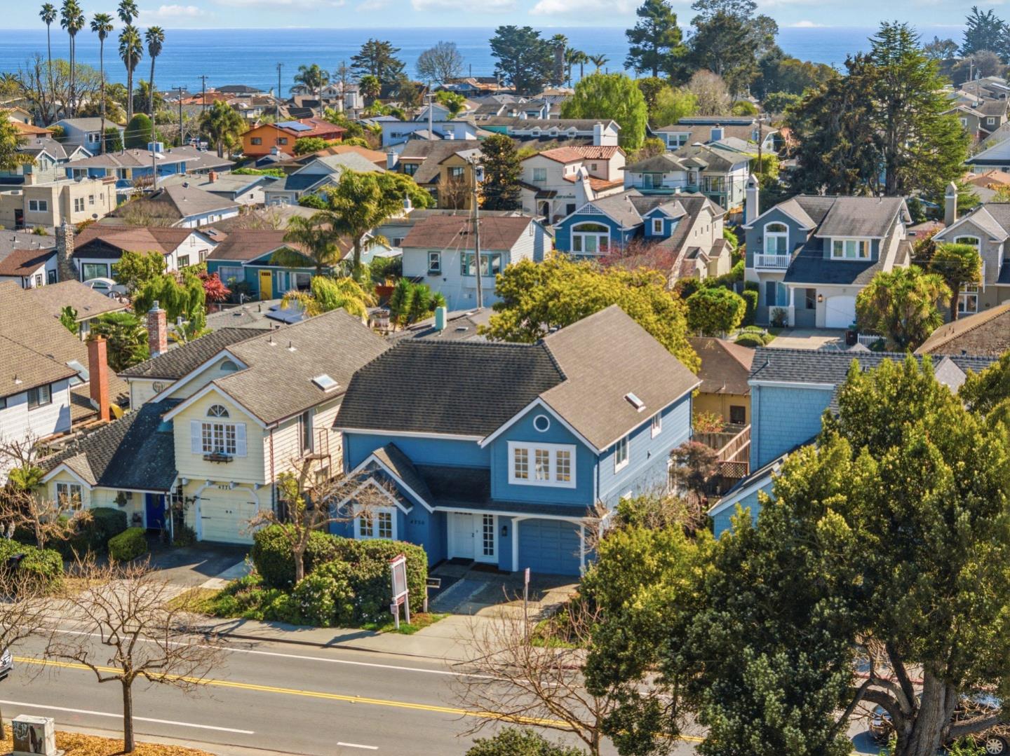 Front Image Thumbnail for ML82039144