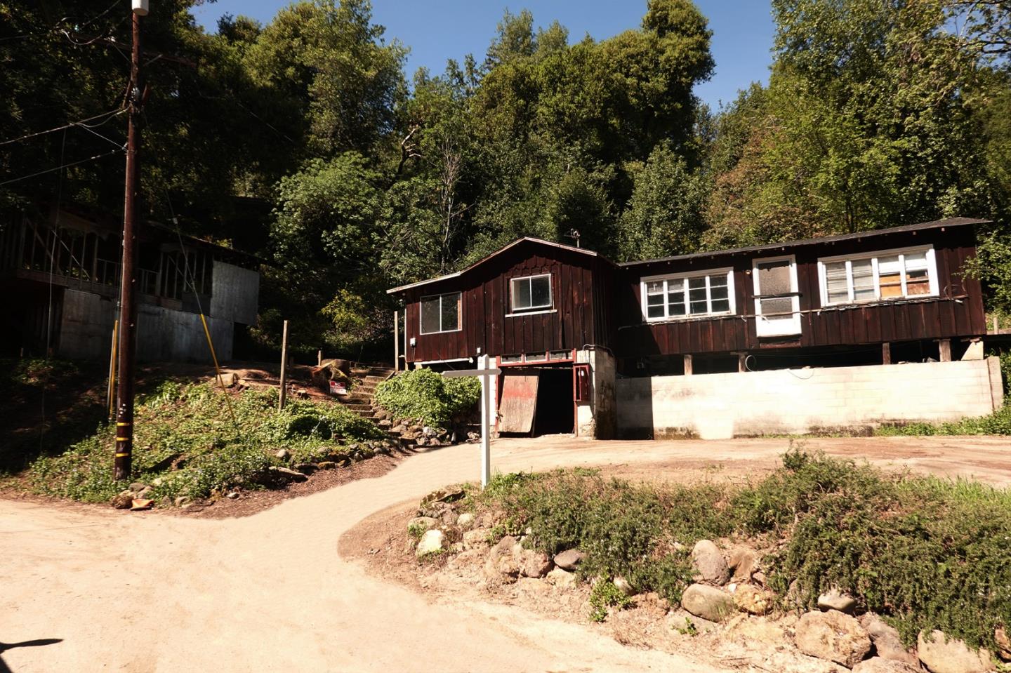 Front Image Thumbnail for ML82039156