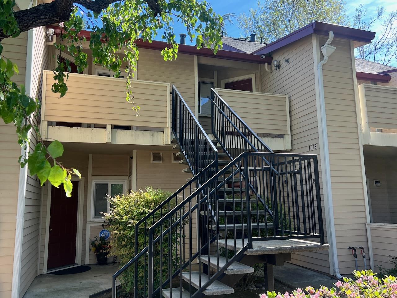 Front Image Thumbnail for ML82039178