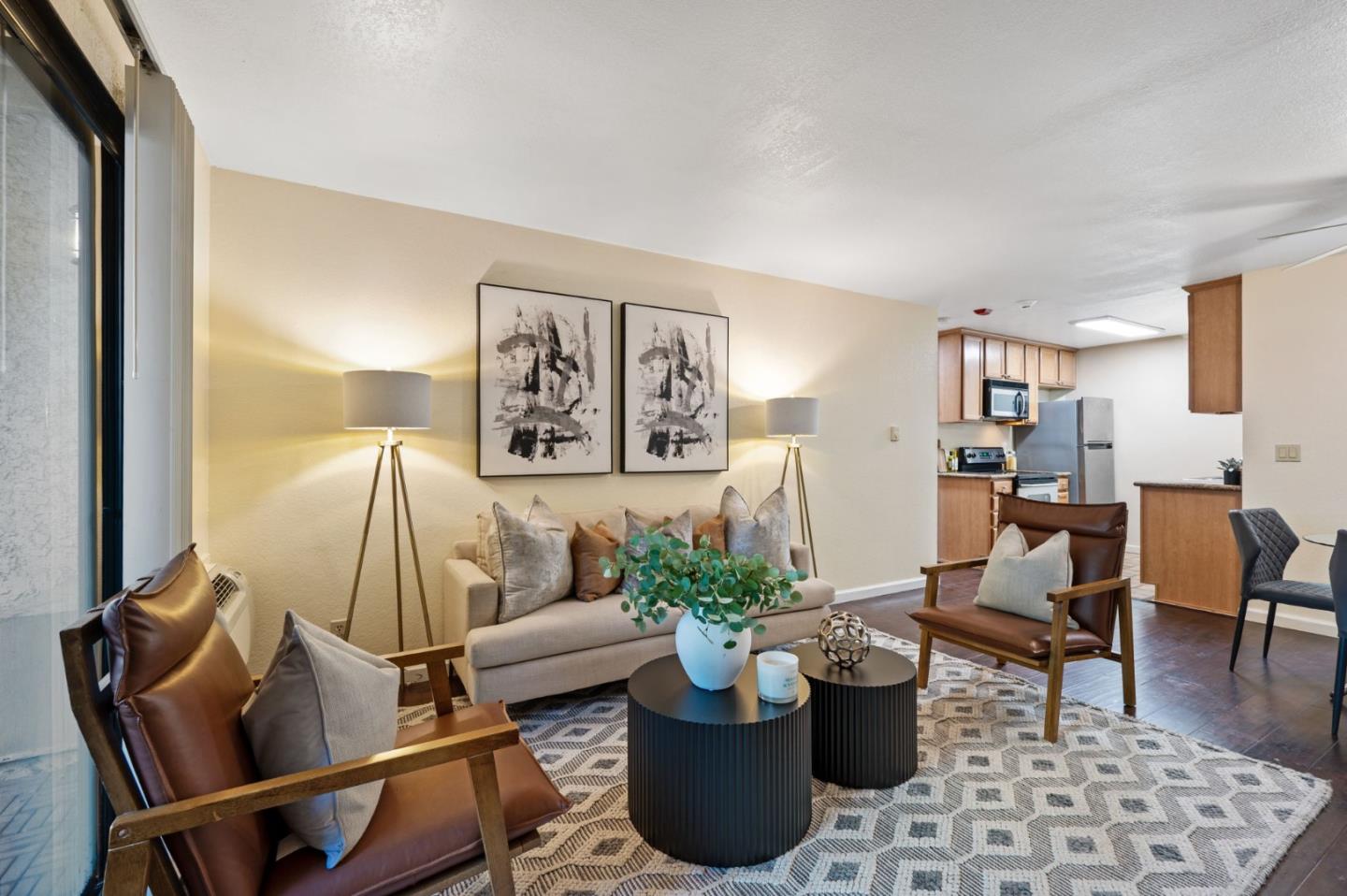 Front Image Thumbnail for ML82039213