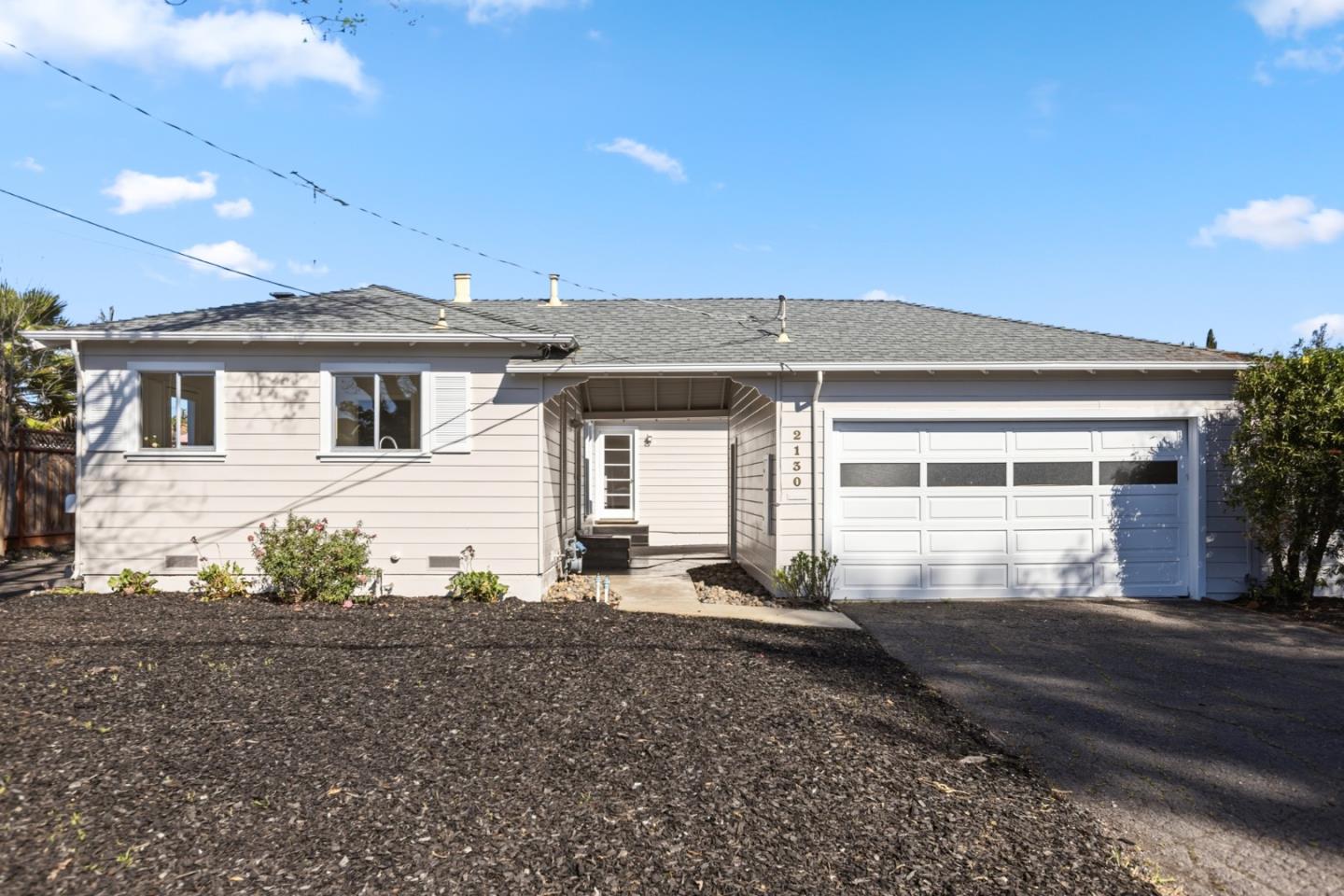 Front Image Thumbnail for ML82039304