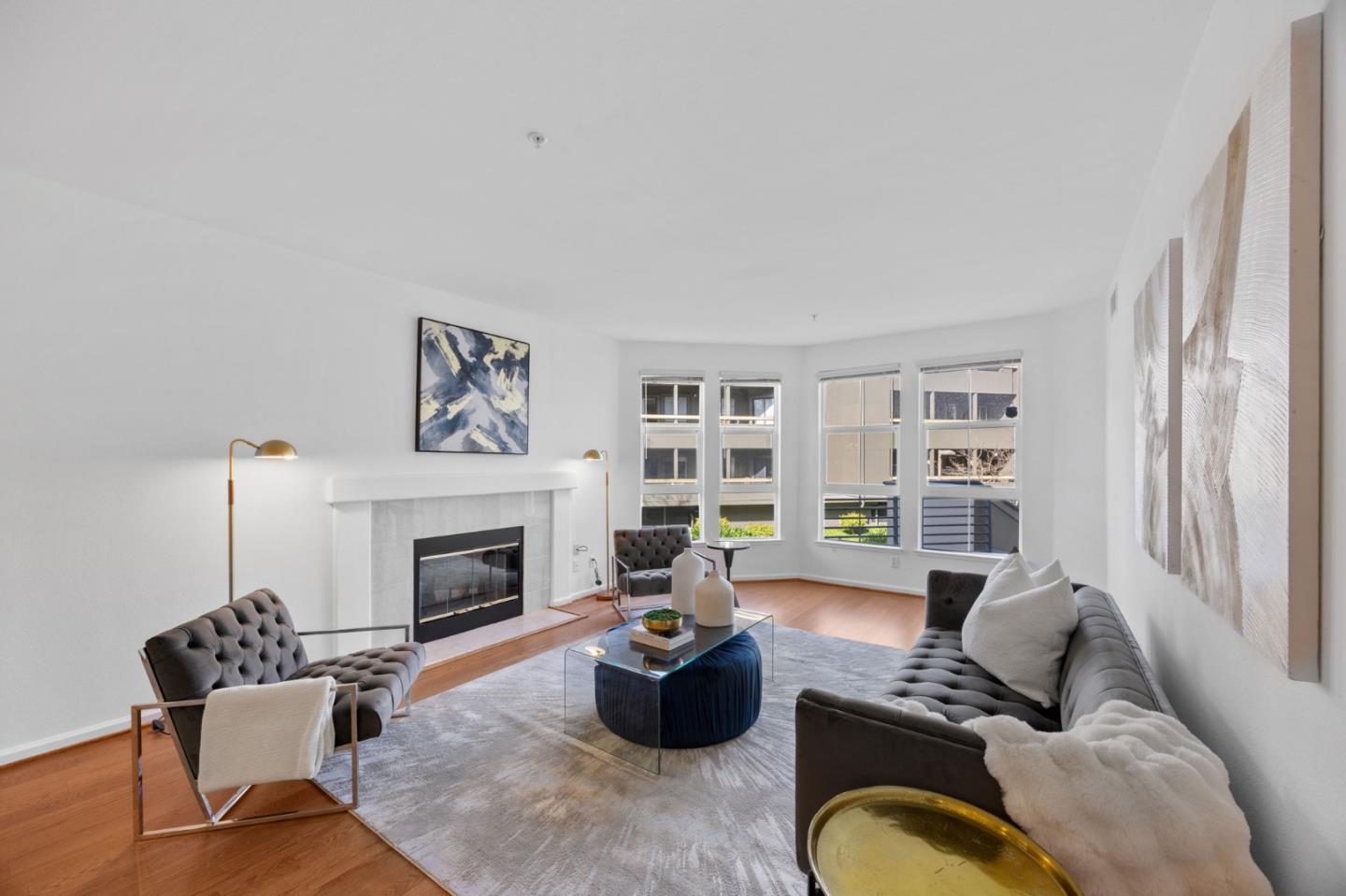 Front Image Thumbnail for ML82039397