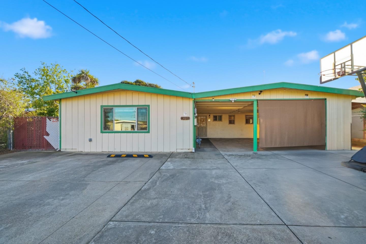 Front Image Thumbnail for ML82039429