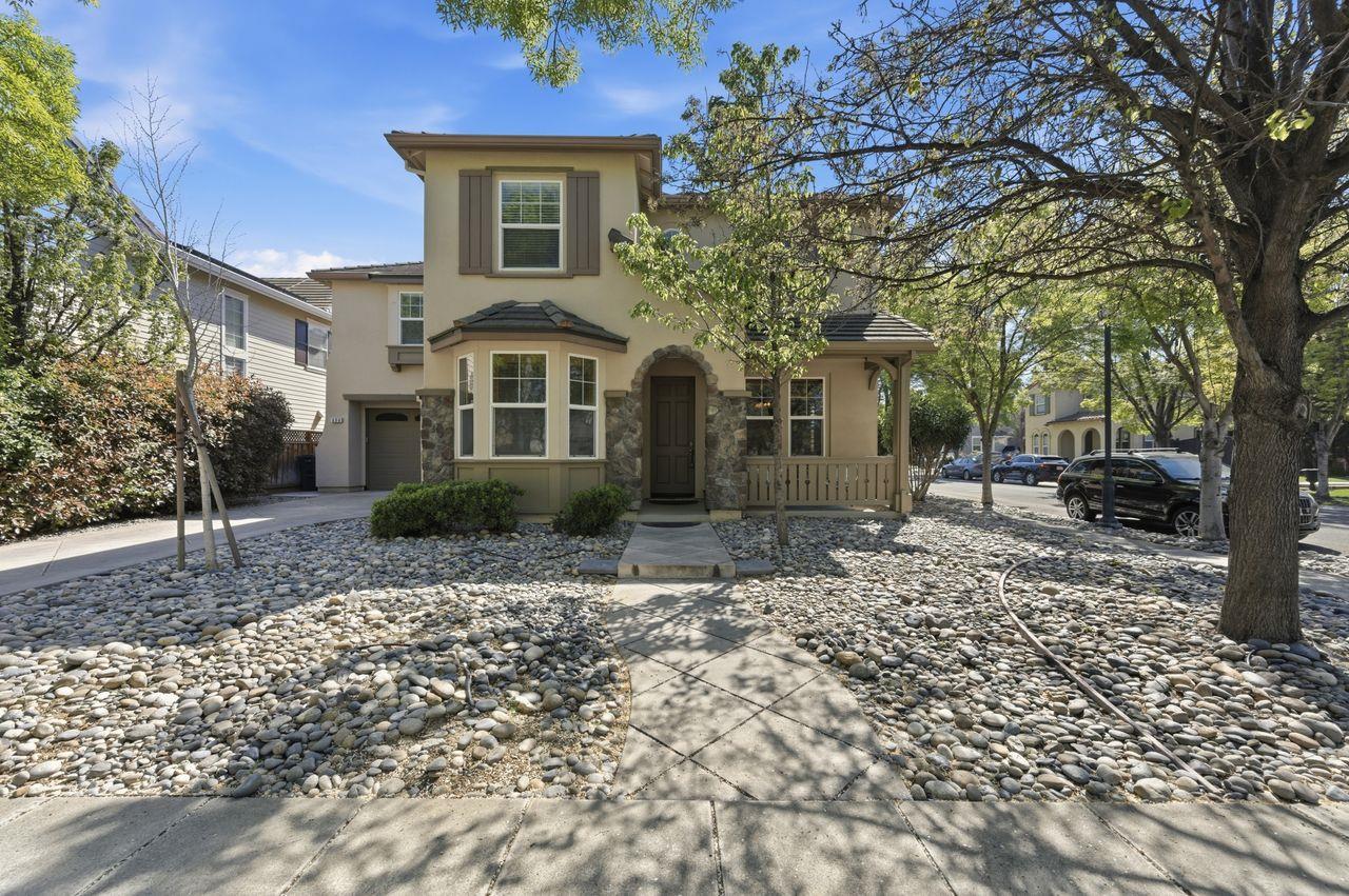 Front Image Thumbnail for ML82039435