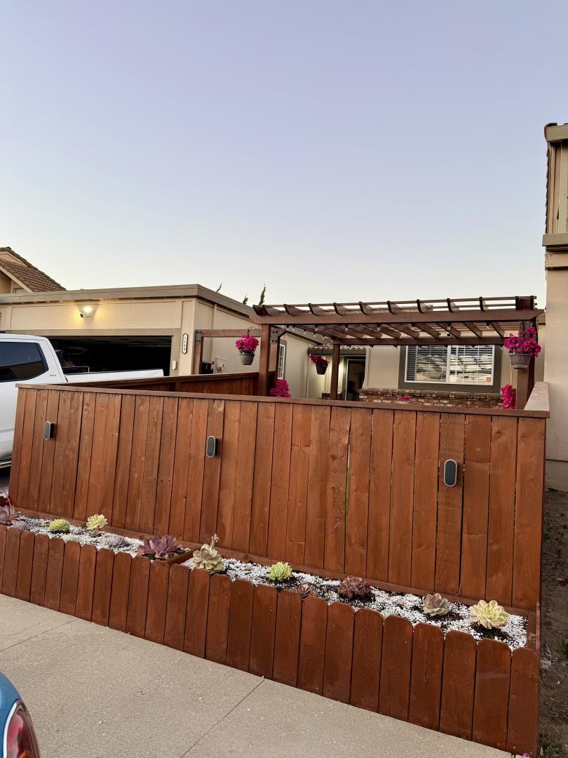 Front Image Thumbnail for ML82039443