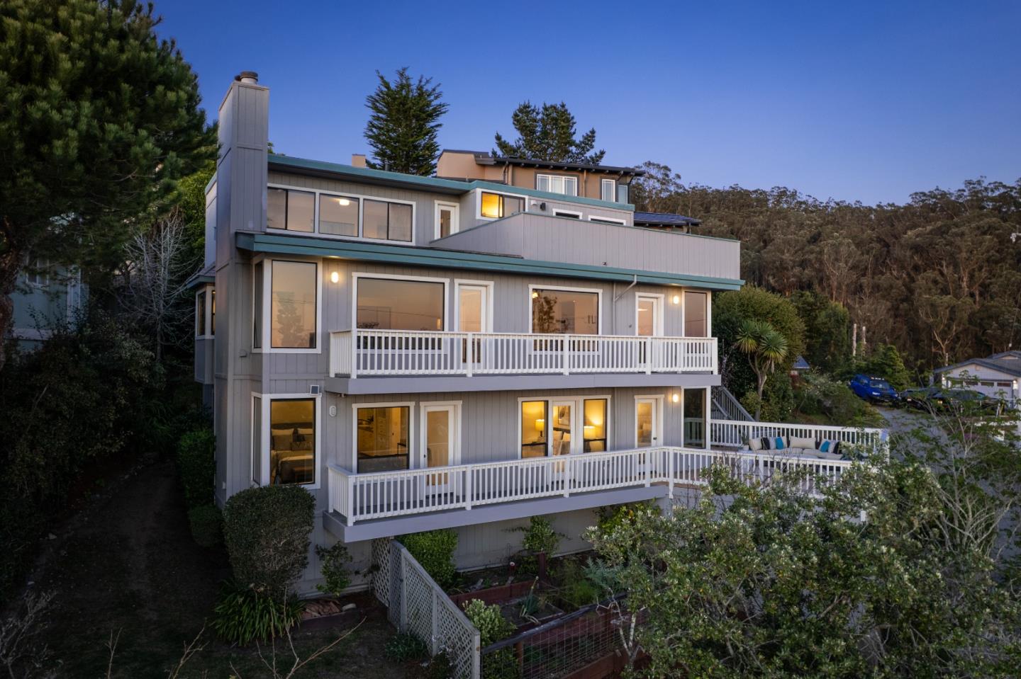 Front Image Thumbnail for ML82039459