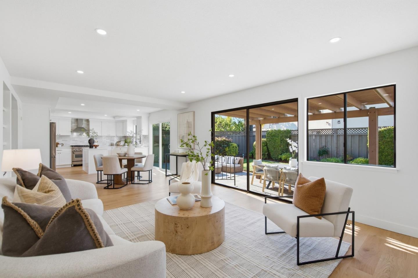 Front Image Thumbnail for ML82039543