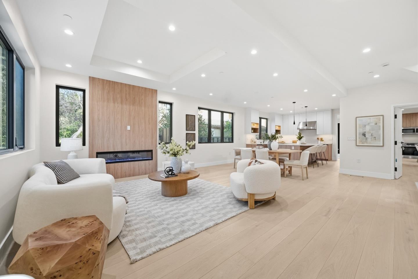 Front Image Thumbnail for ML82039553