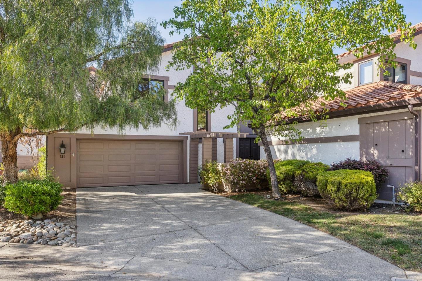 Front Image Thumbnail for ML82039558