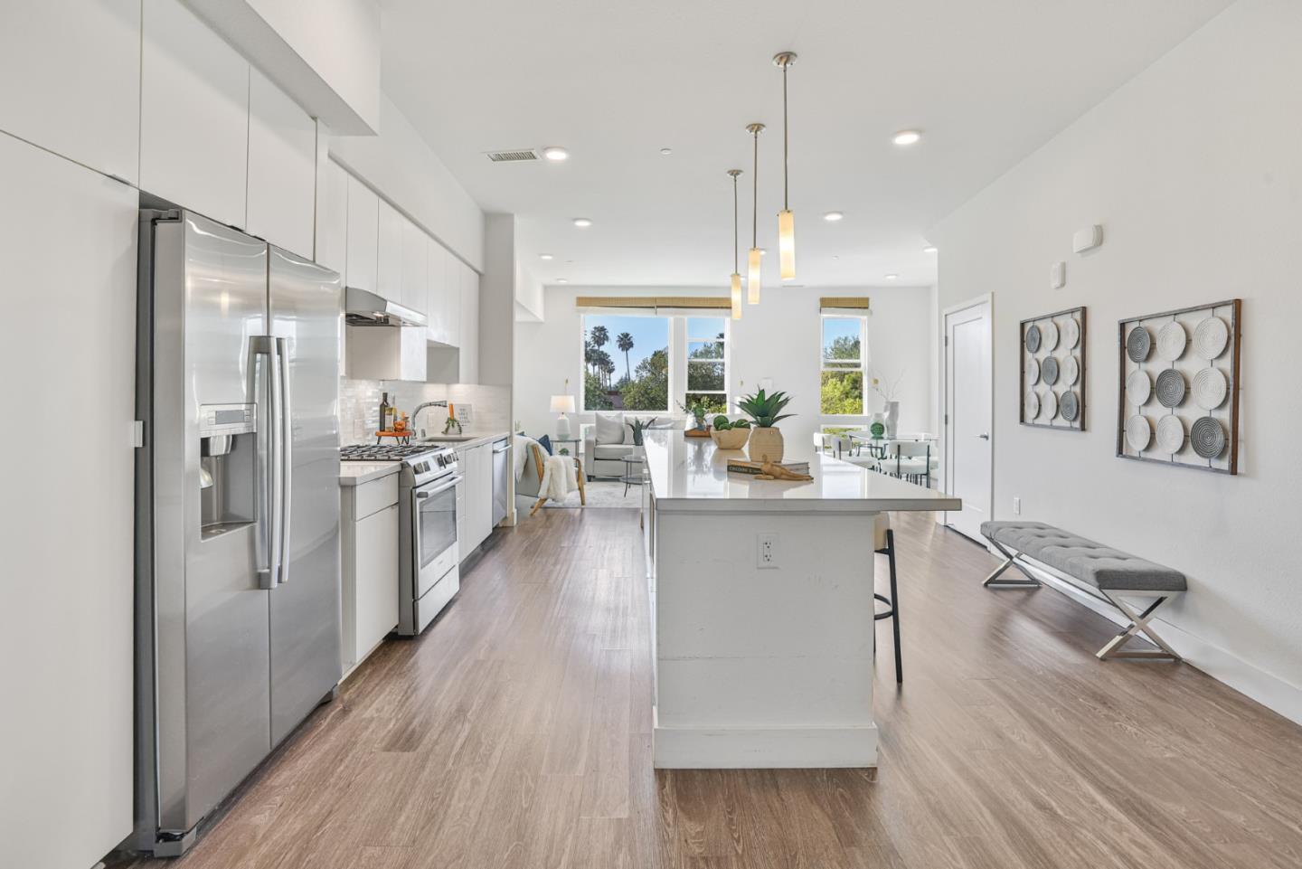 Front Image Thumbnail for ML82039562