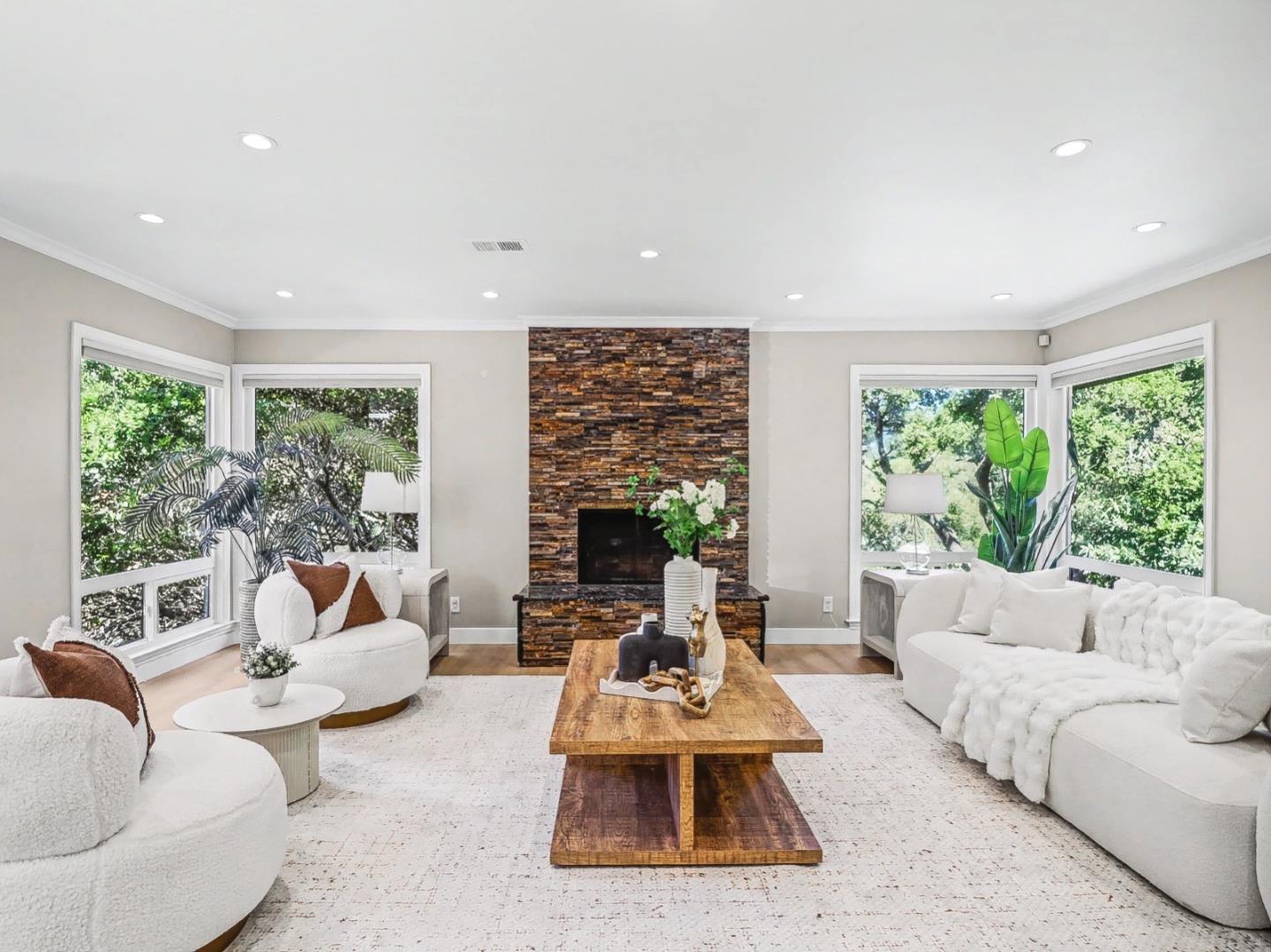 Front Image Thumbnail for ML82039565