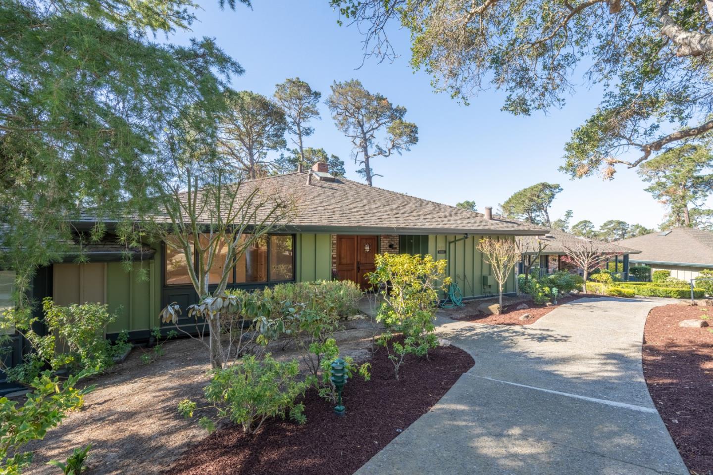 Front Image Thumbnail for ML82039578