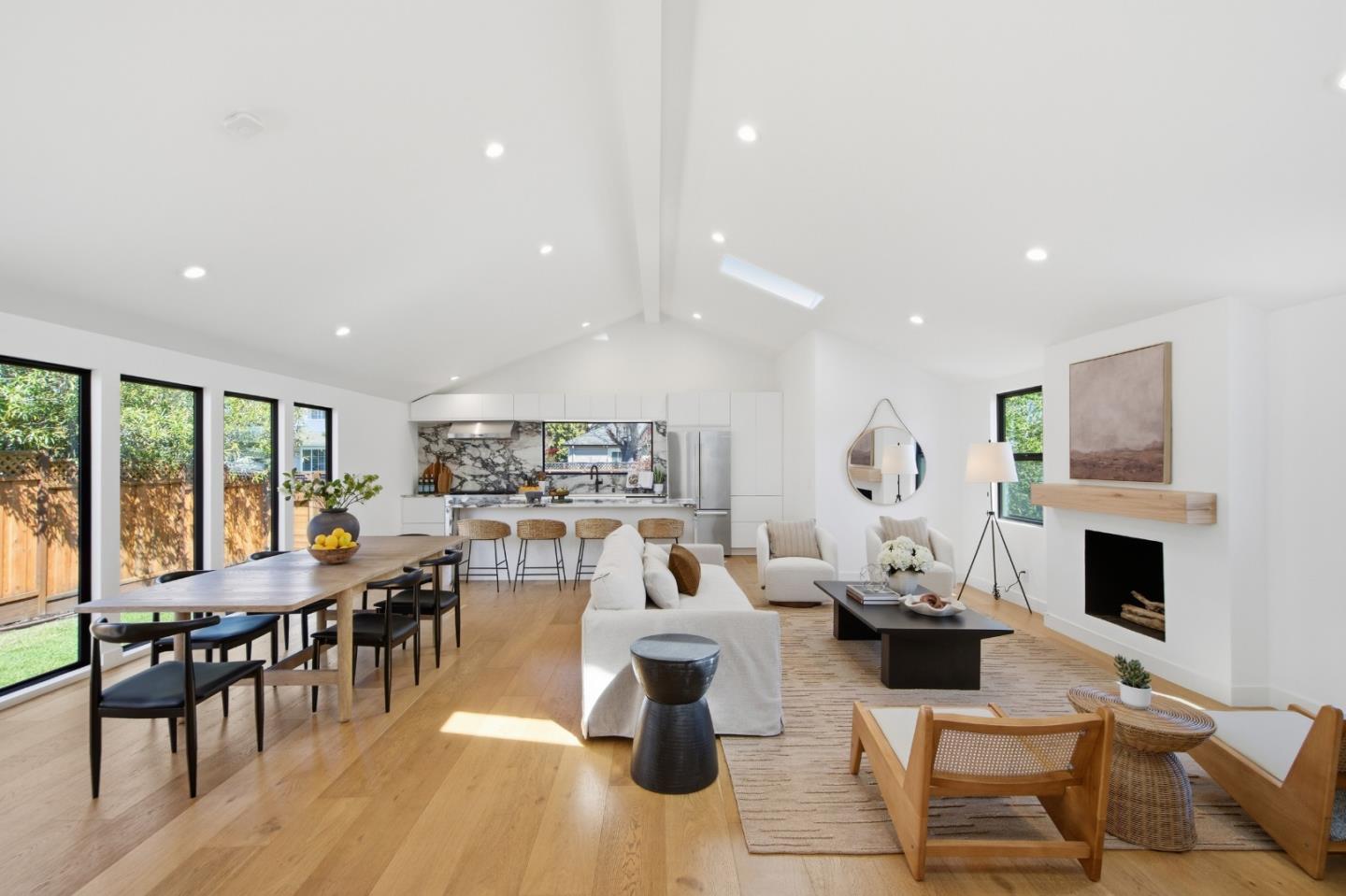 Front Image Thumbnail for ML82039588