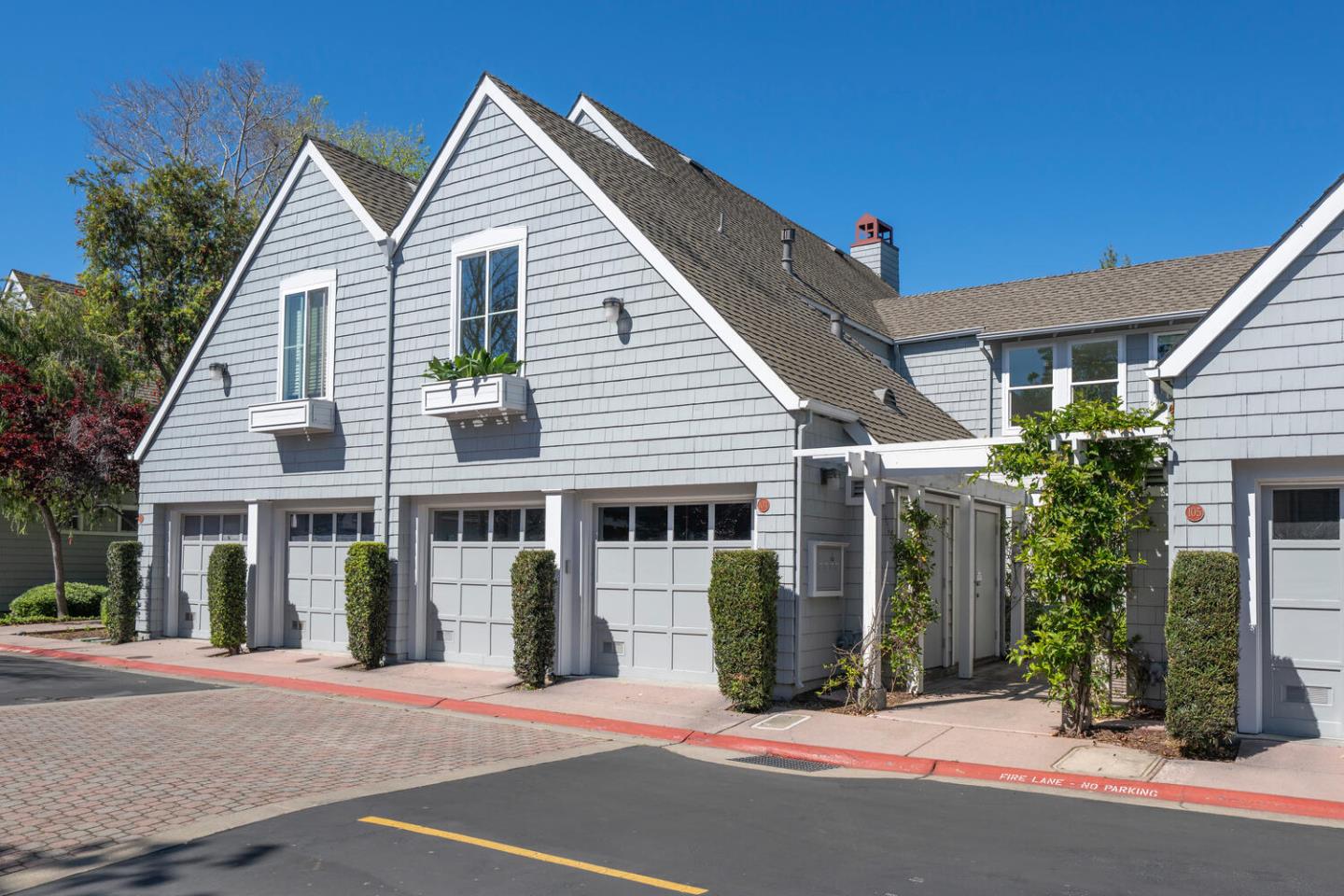 Front Image Thumbnail for ML82039632