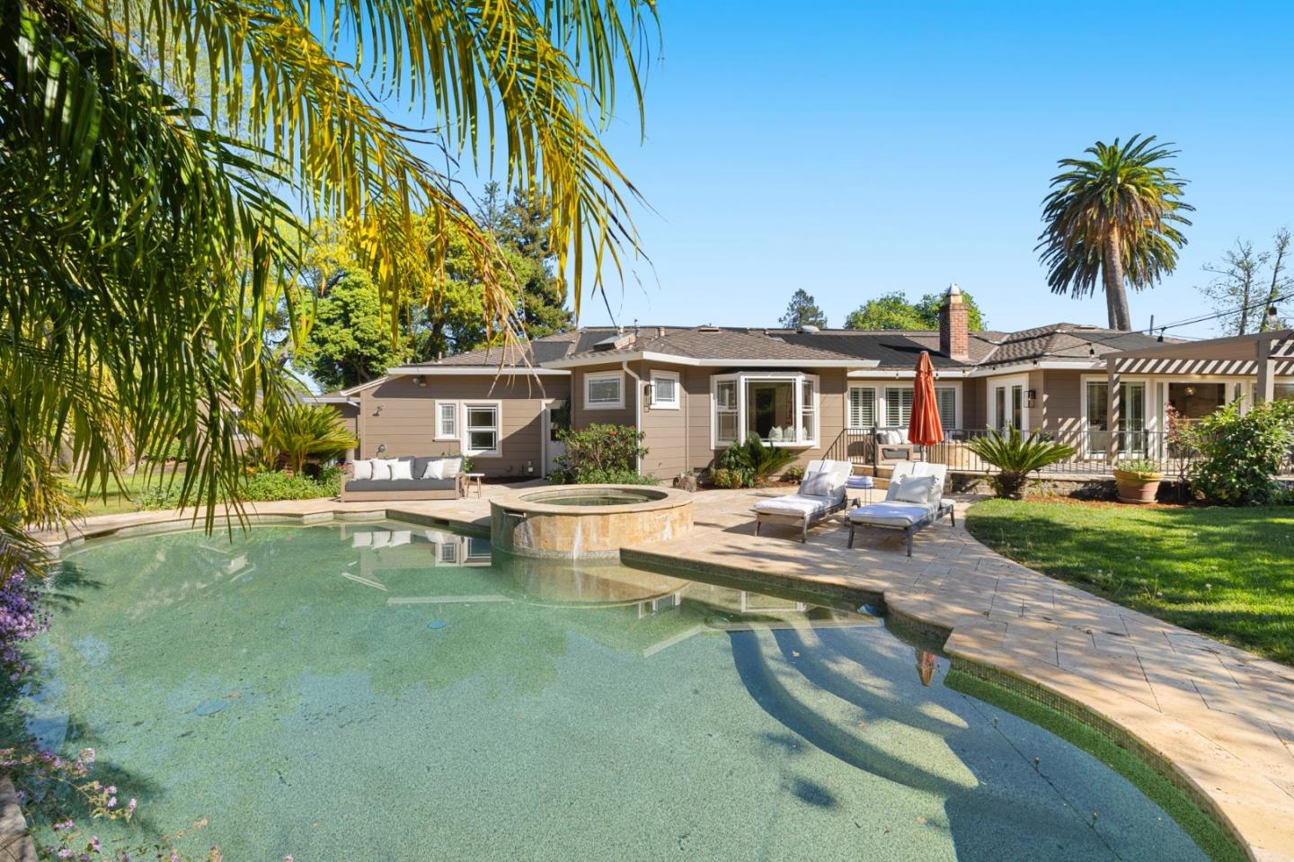 Front Image Thumbnail for ML82039647