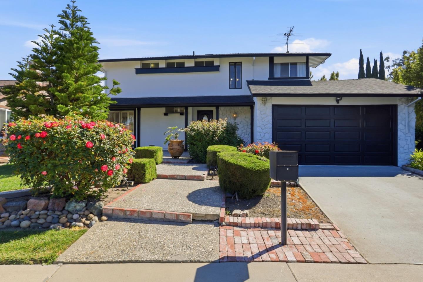 Front Image Thumbnail for ML82039659