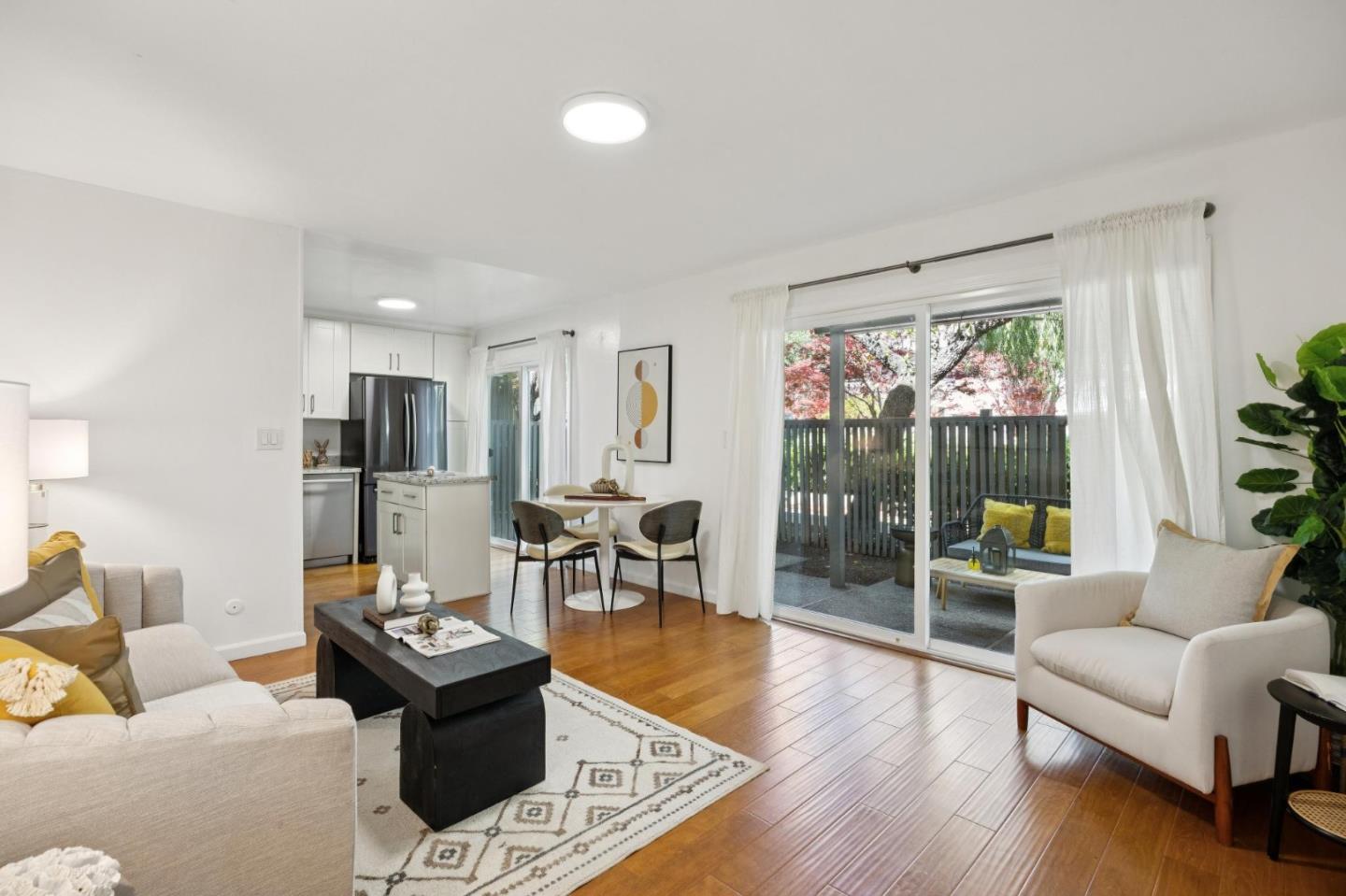 Front Image Thumbnail for ML82039705