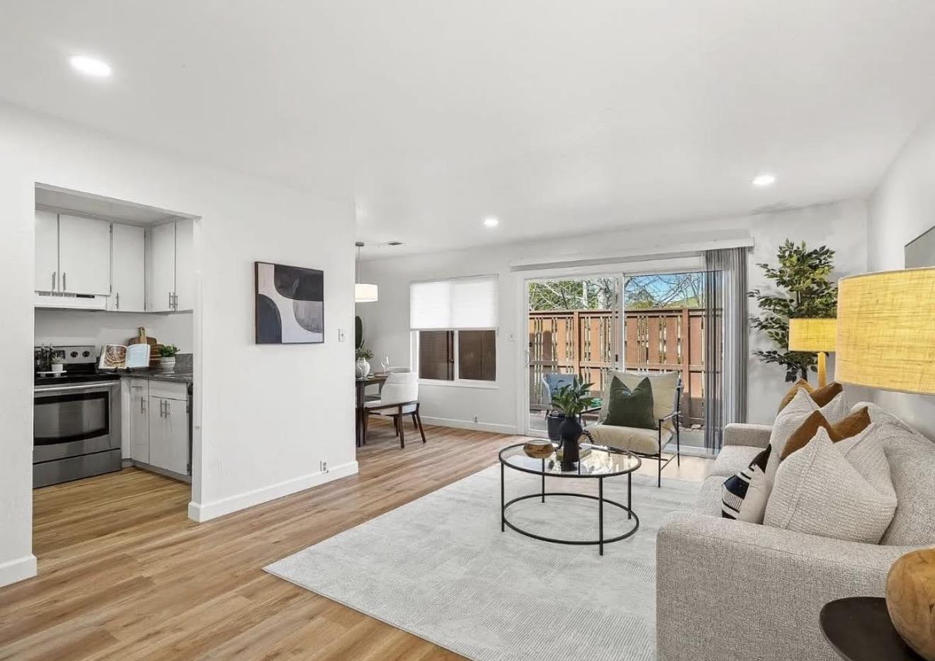 Front Image Thumbnail for ML82039724