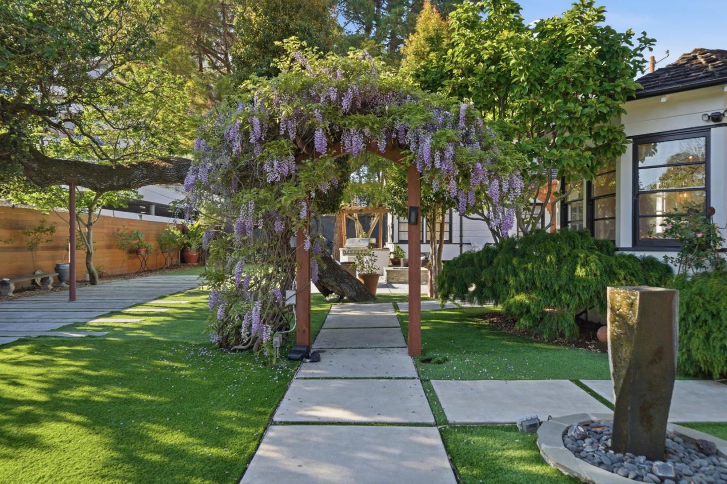 Front Image Thumbnail for ML82039725