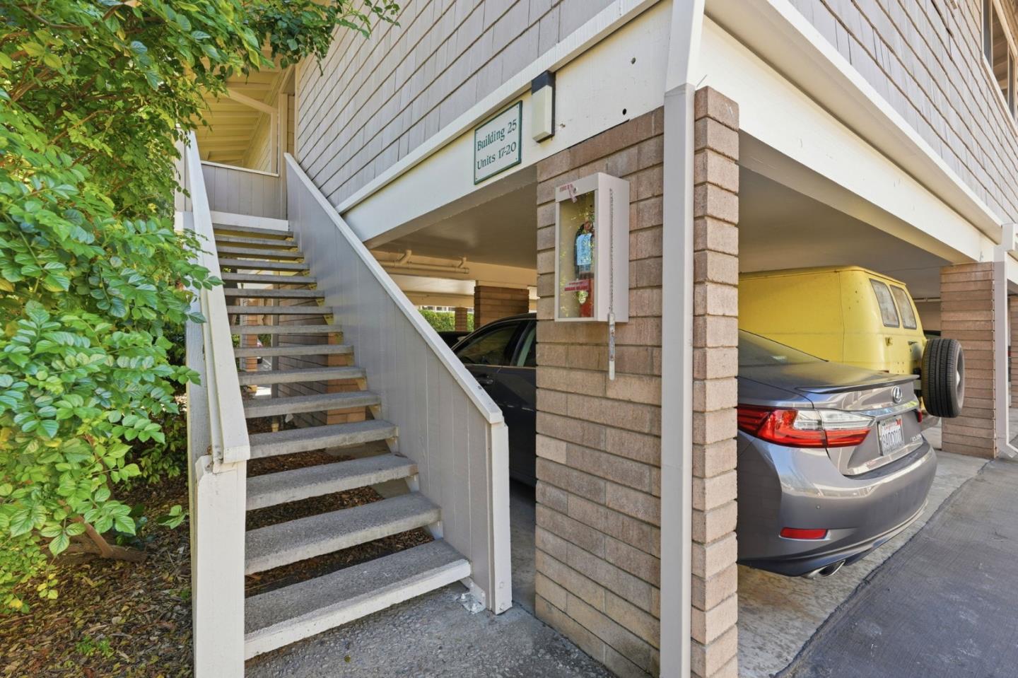 Front Image Thumbnail for ML82039747