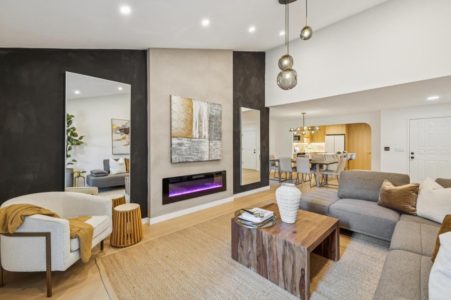 Front Image Thumbnail for ML82039755