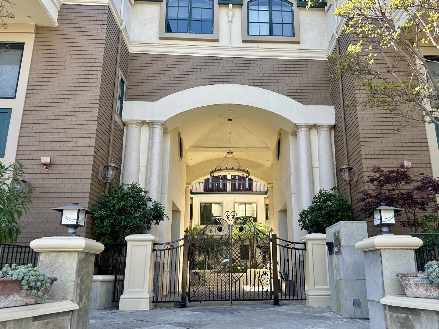 Front Image Thumbnail for ML82039808