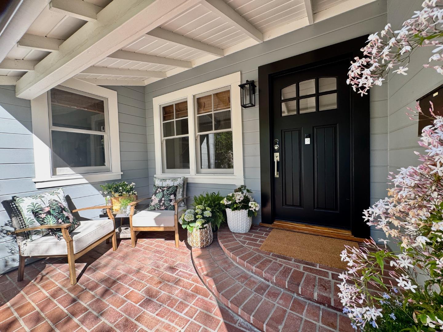 Front Image Thumbnail for ML82039993