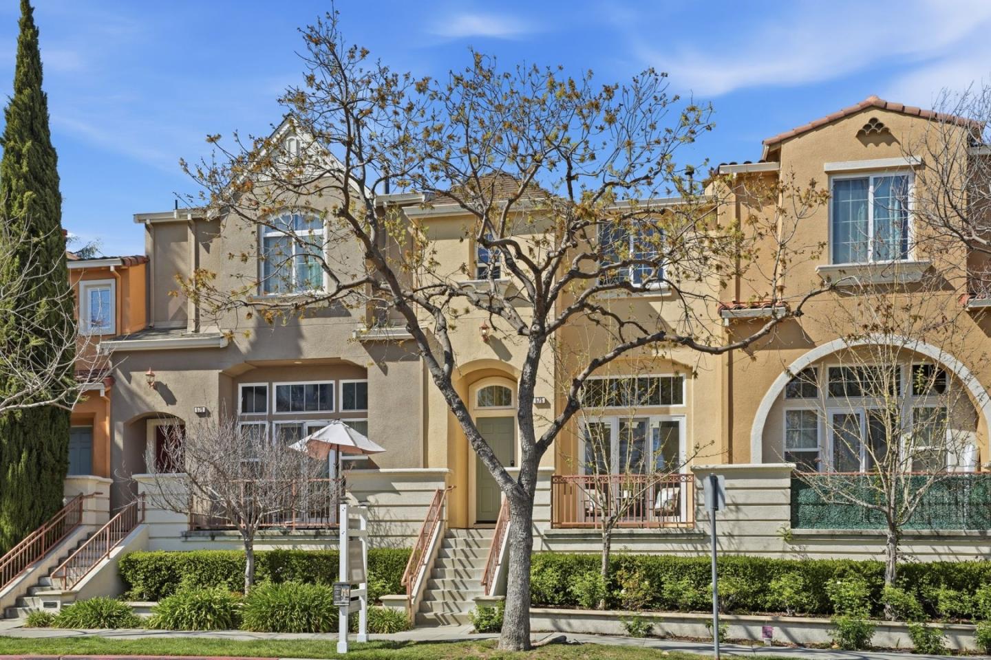 Front Image Thumbnail for ML82040010