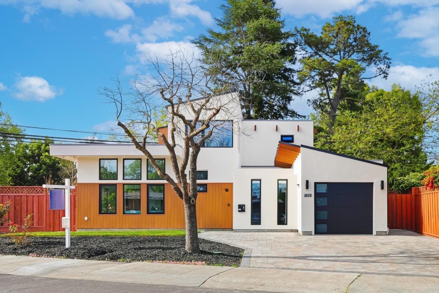 Front Image Thumbnail for ML82040027