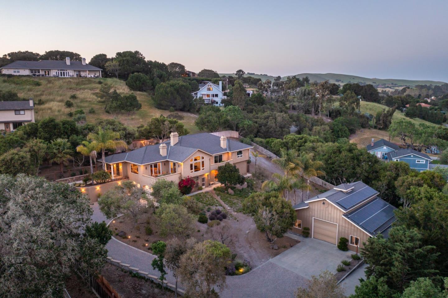 Front Image Thumbnail for ML82040039