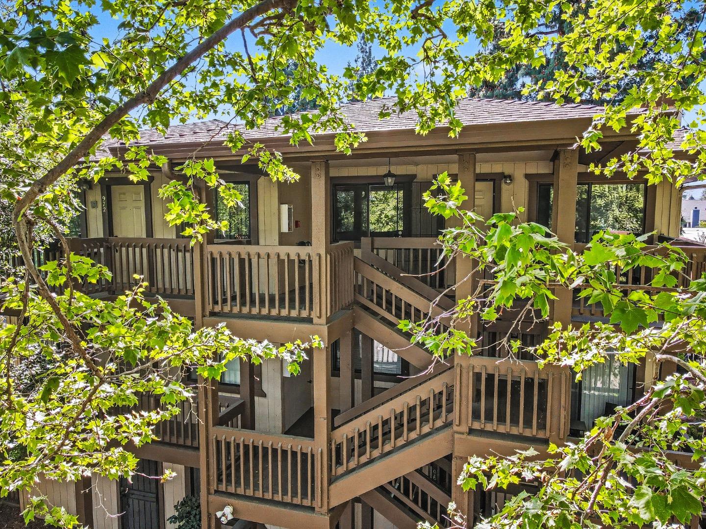 Front Image Thumbnail for ML82040066