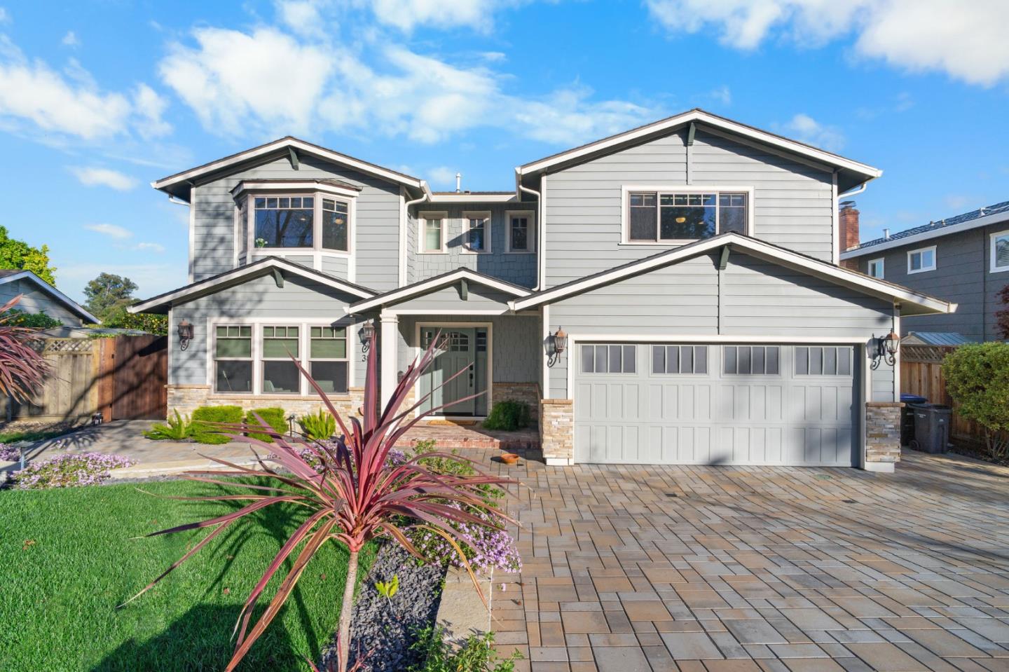 Front Image Thumbnail for ML82040082