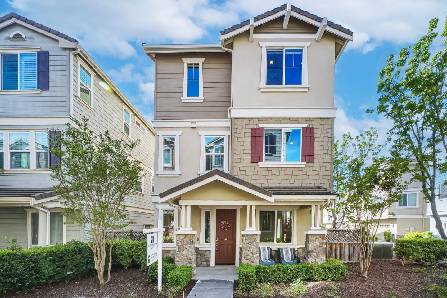 Front Image Thumbnail for ML82040167