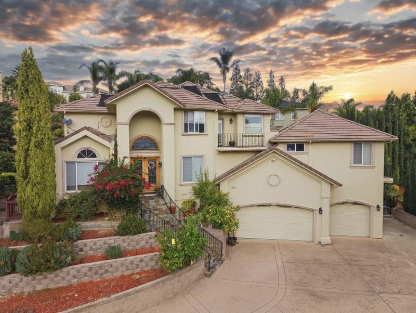 Front Image Thumbnail for ML82040207