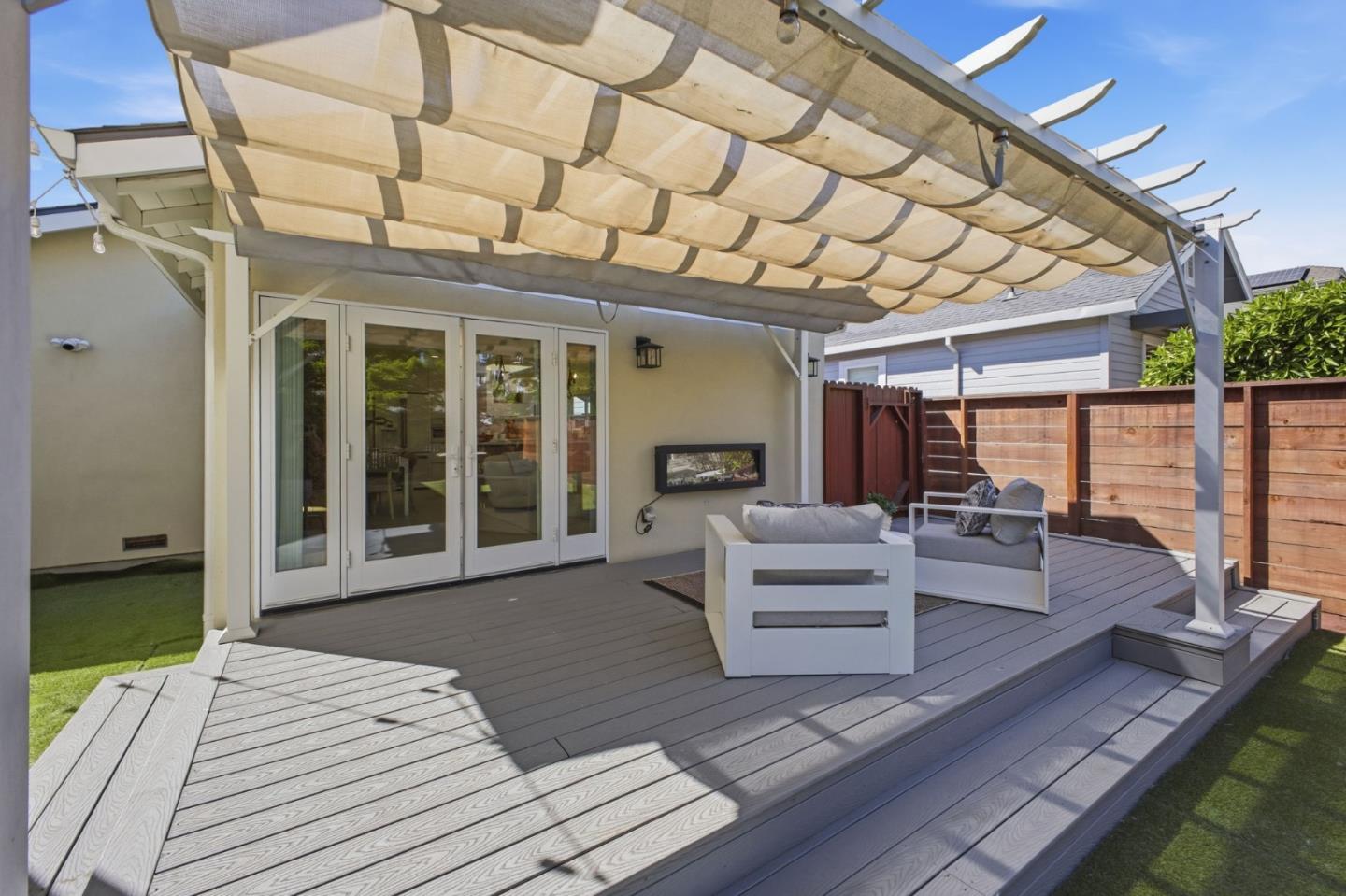 Front Image Thumbnail for ML82040236