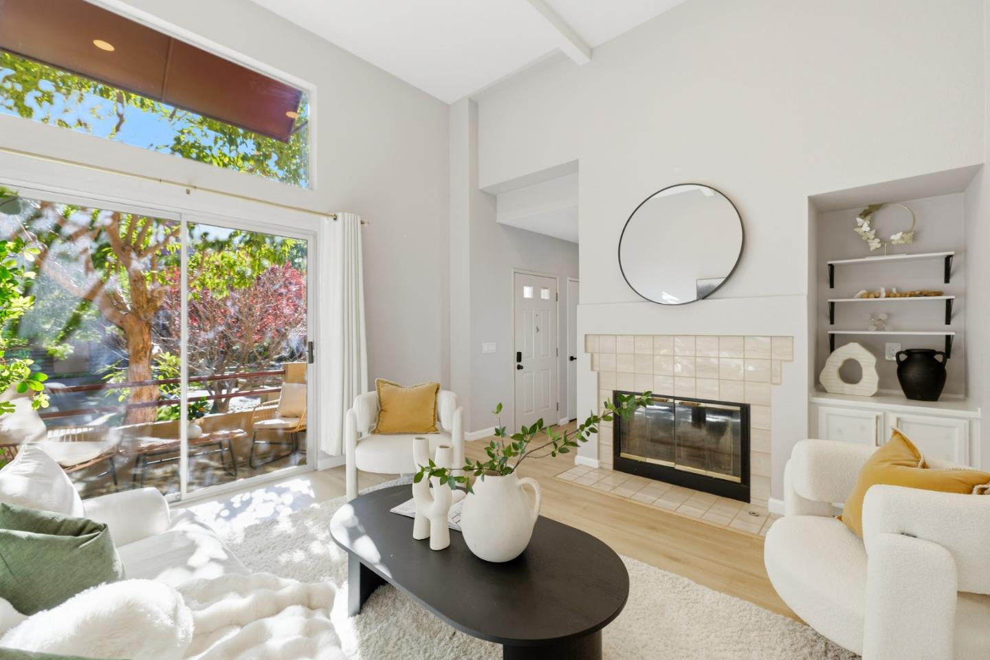 Front Image Thumbnail for ML82040250