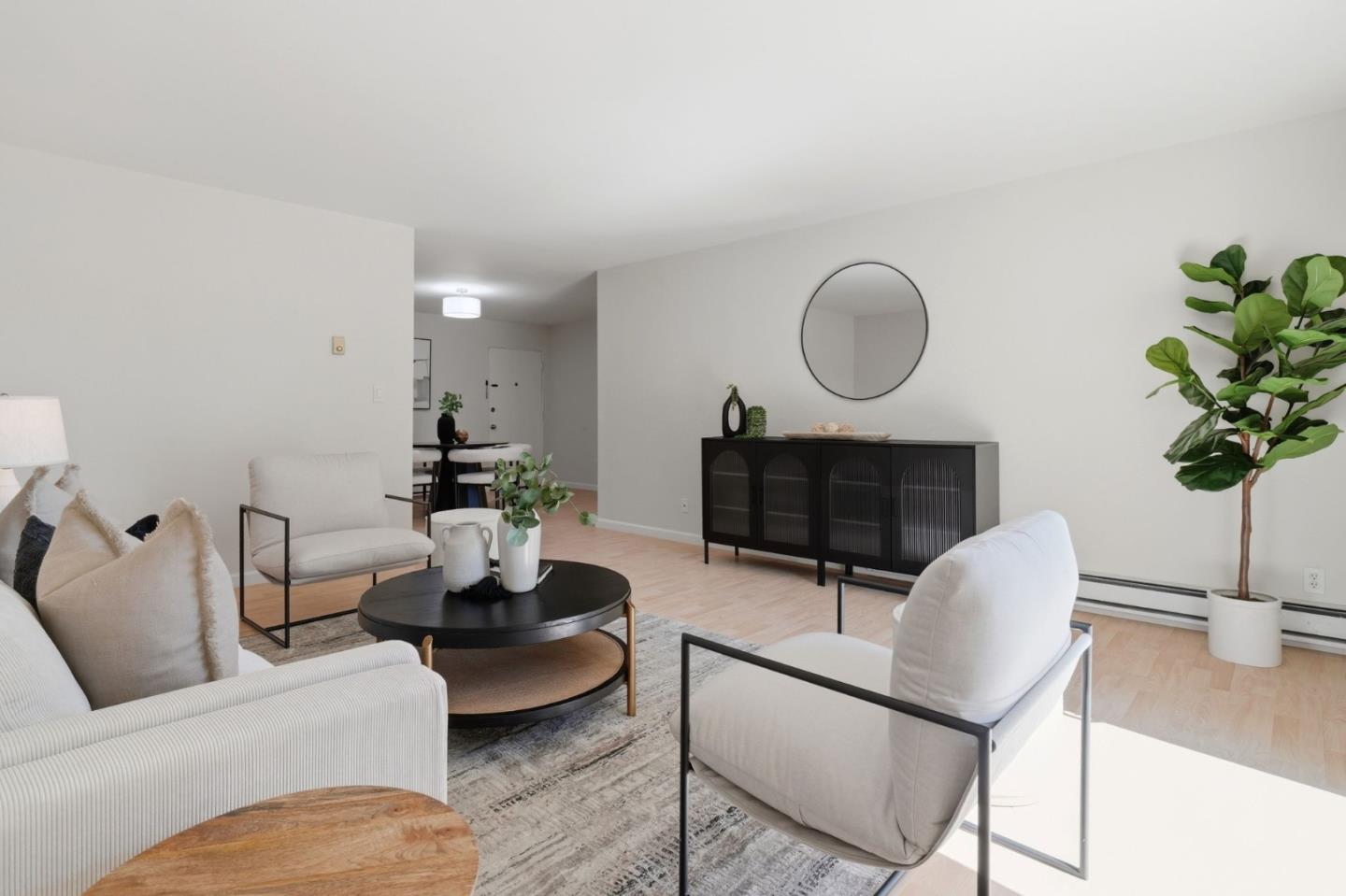 Front Image Thumbnail for ML82040255