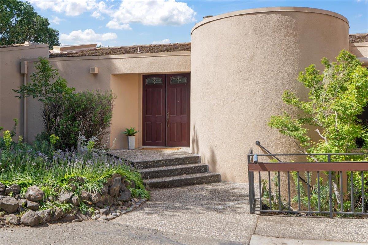 Front Image Thumbnail for ML82040294