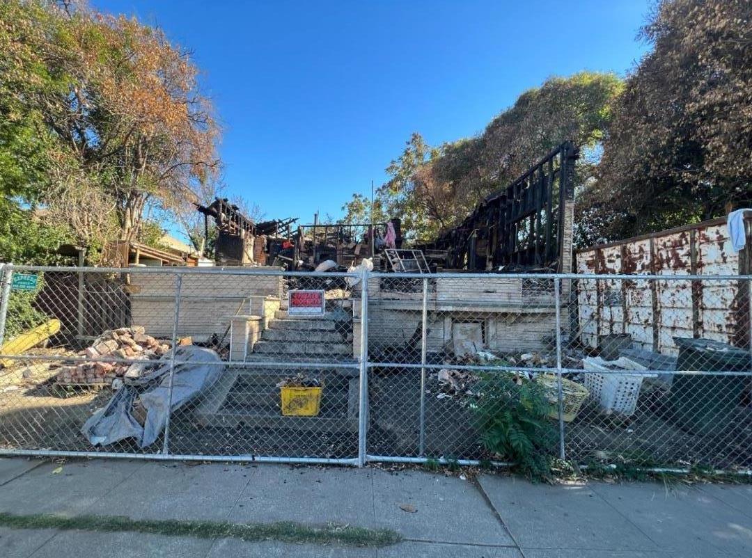 Front Image Thumbnail for ML82040312