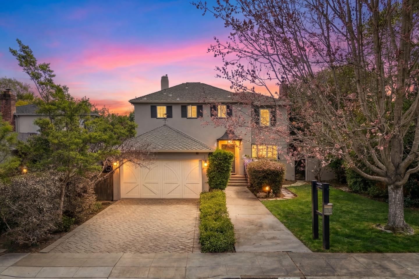 Front Image Thumbnail for ML82040316