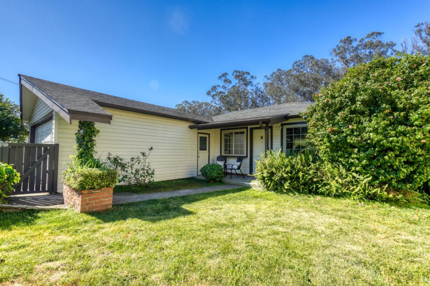 Front Image Thumbnail for ML82040342