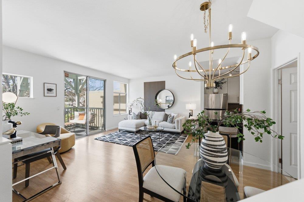 Front Image Thumbnail for ML82040386