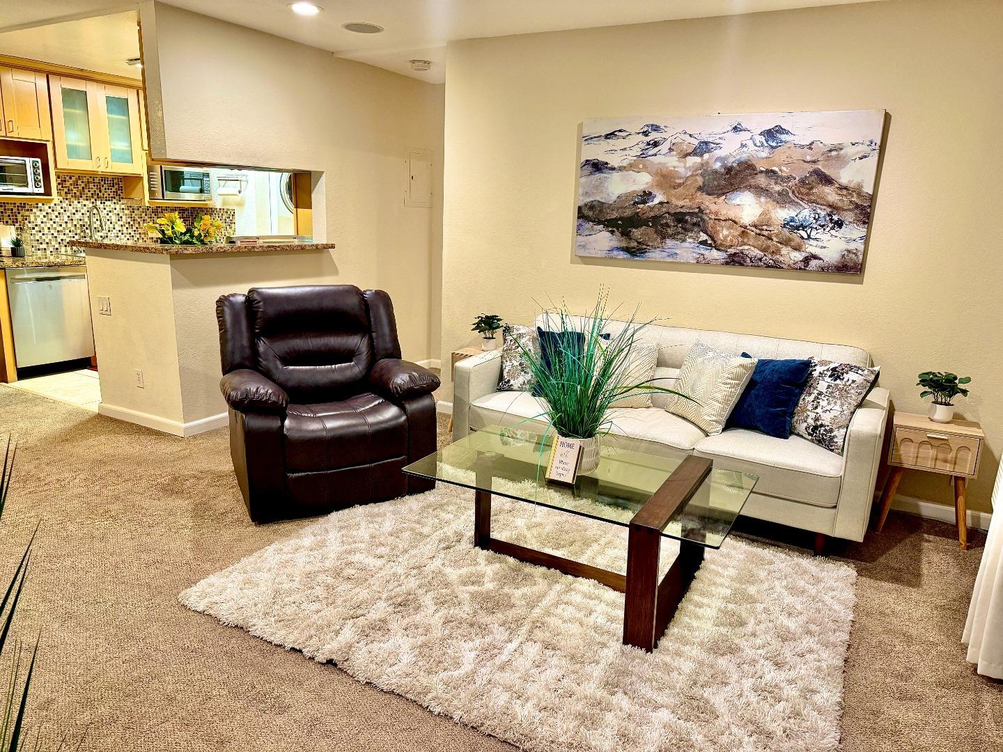 Front Image Thumbnail for ML82040427