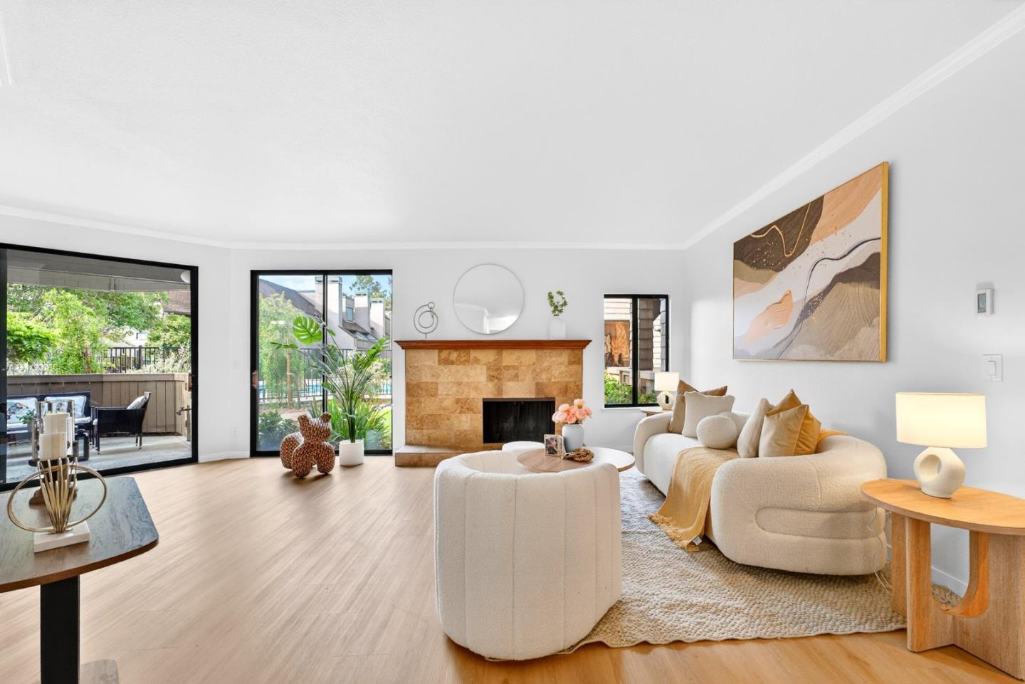 Front Image Thumbnail for ML82040511