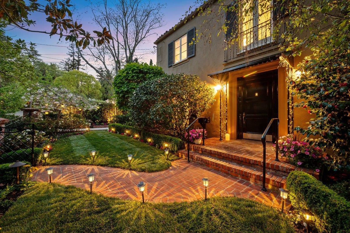 Front Image Thumbnail for ML82040521