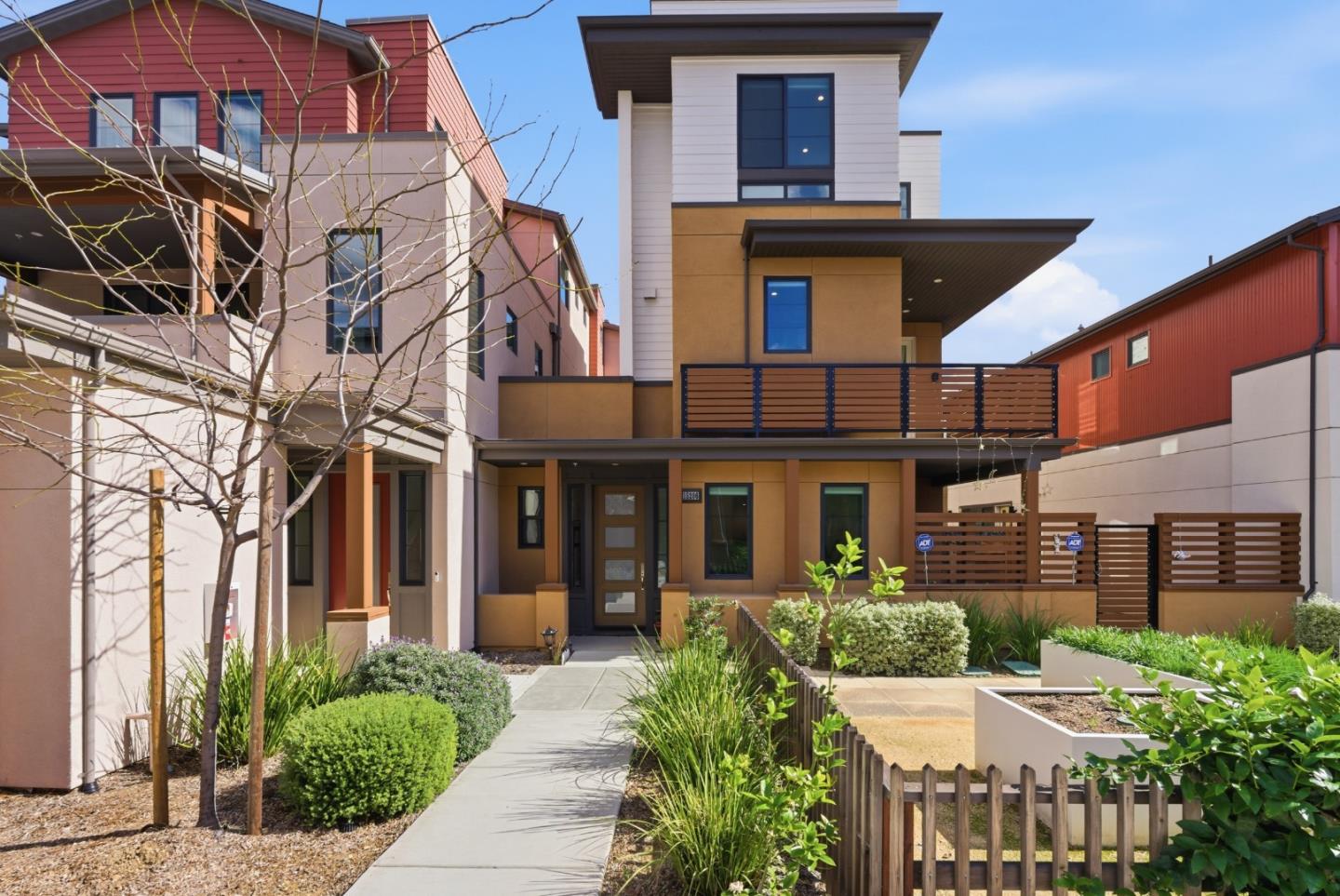 Front Image Thumbnail for ML82040532